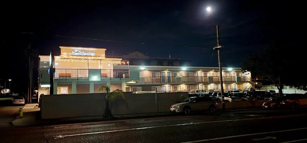 Pismo Beachwalker Inn & Suites hotel hero