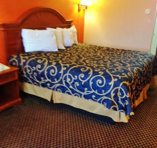 Americas Best Value Inn Forest hotel detail image 1