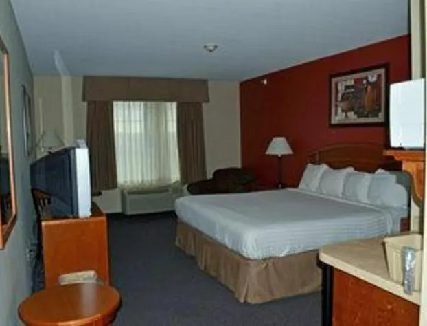 Paola Inn and Suites hotel detail image 3