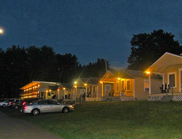 Half Moon Motel & Cottages hotel detail image 3