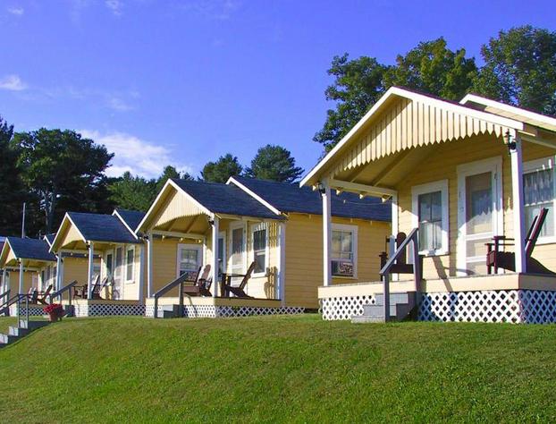 Half Moon Motel & Cottages hotel detail image 2