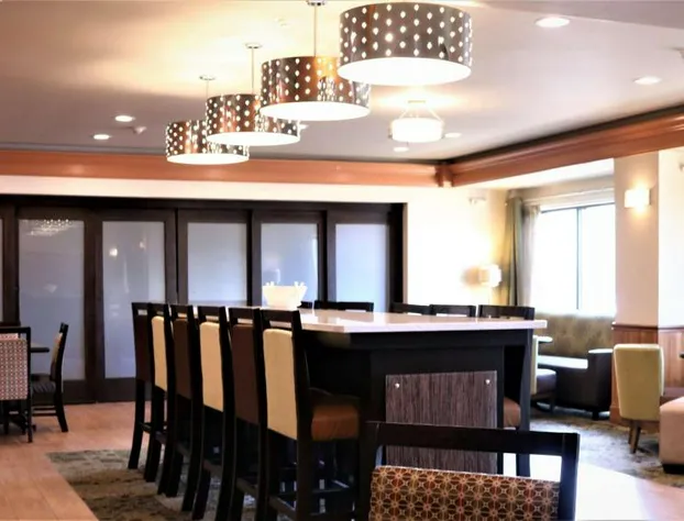 Hampton Inn & Suites Fremont hotel detail image 2