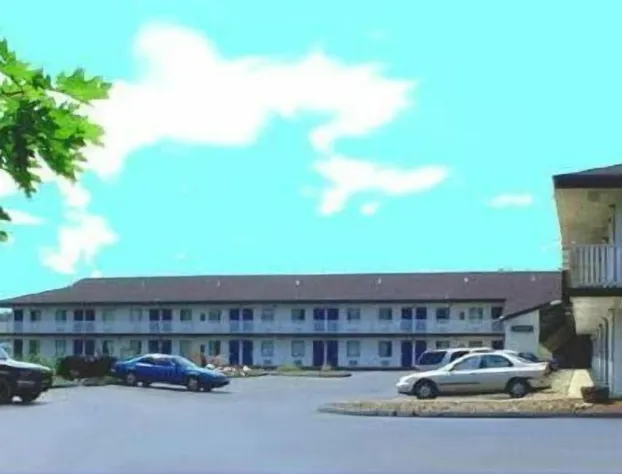 Hilltop Inn hotel detail image 2