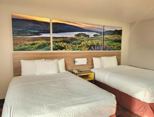 Days Inn by Wyndham Lumberton hotel detail image 4