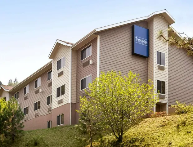 Travelodge by Wyndham Dunsmuir hotel detail image 1