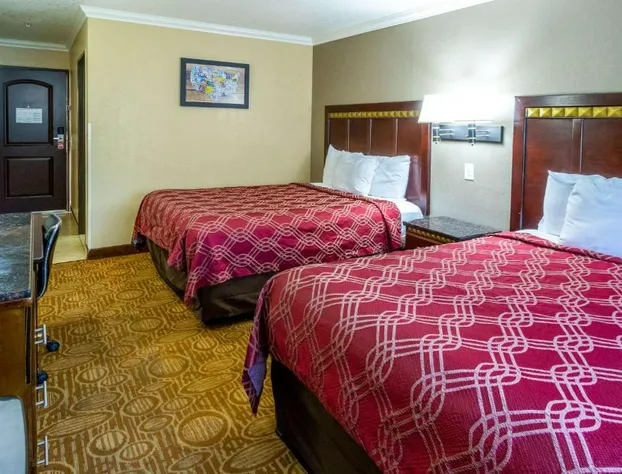 Econo Lodge Inn & Suites Fallbrook Downtown hotel detail image 4