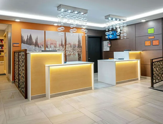 La Quinta Inn & Suites by Wyndham Seattle Federal Way hotel detail image 1