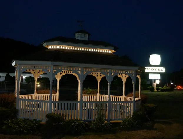 Oakdell Motel hotel detail image 3