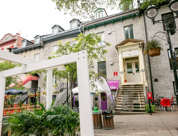 Montreal Espace Confort hotel detail image 2