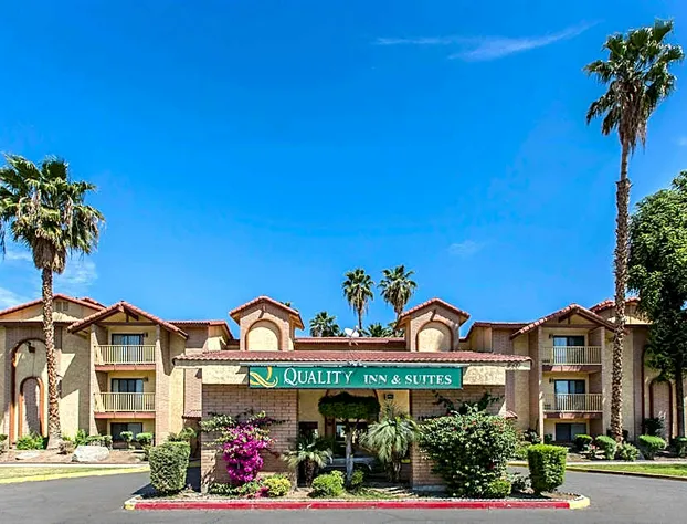 Quality Inn & Suites Bakersfield hotel detail image 1