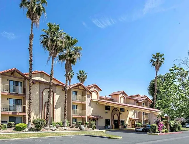 Quality Inn & Suites Bakersfield hotel detail image 3