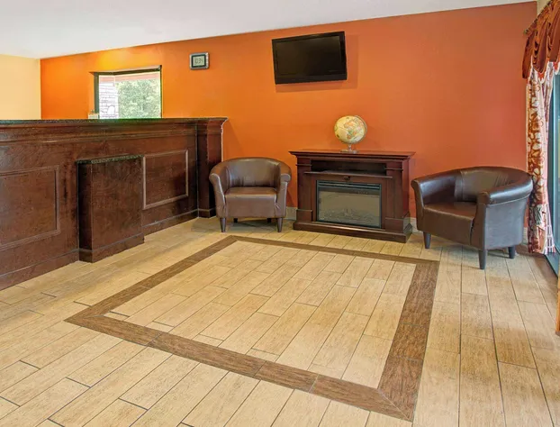 Super 8 by Wyndham Cincinnati/Springdale OH hotel detail image 3