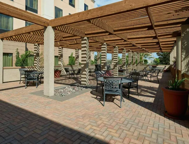 Hampton Inn & Suites Waco-South hotel detail image 2