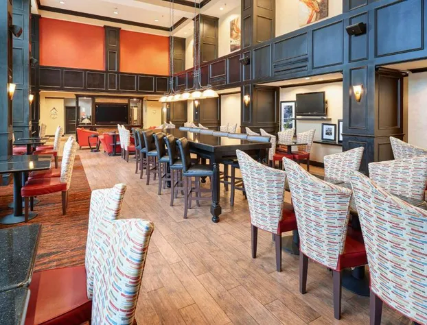 Hampton Inn & Suites Waco-South hotel detail image 3