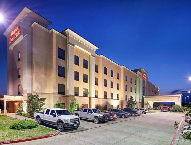 Hampton Inn & Suites Waco-South hotel detail image 1