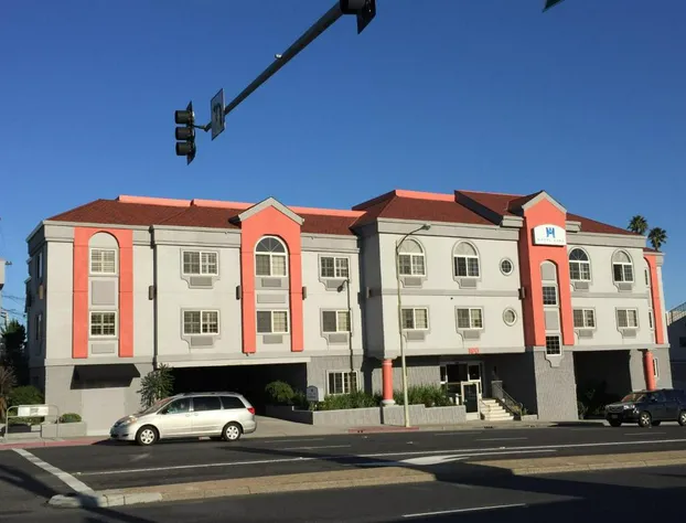 Hotel Aura SFO hotel detail image 4