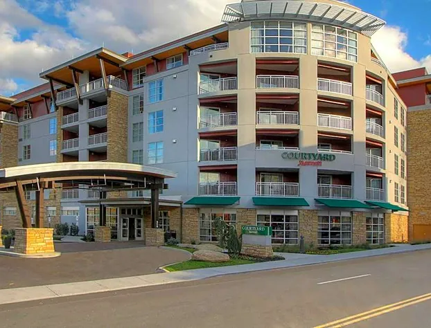 Courtyard by Marriott Gatlinburg Downtown hotel detail image 2