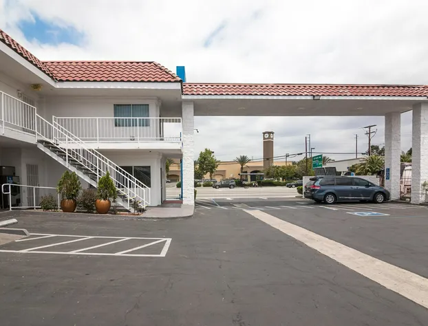 Motel 6 Norwalk, CA hotel detail image 1