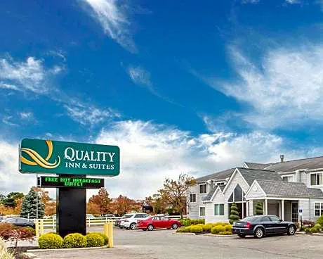 Quality Inn & Suites North/Polaris hotel hero