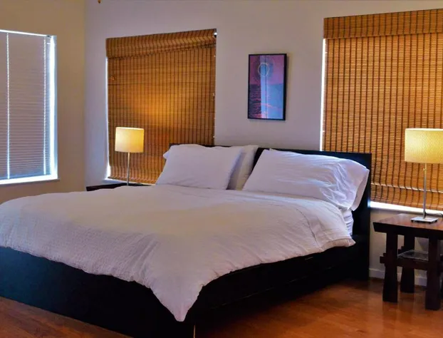 Modern B & B hotel detail image 4