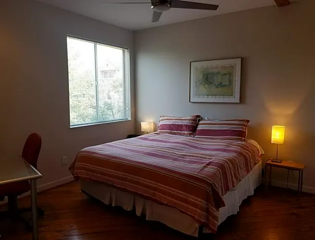 Modern B & B hotel detail image 3