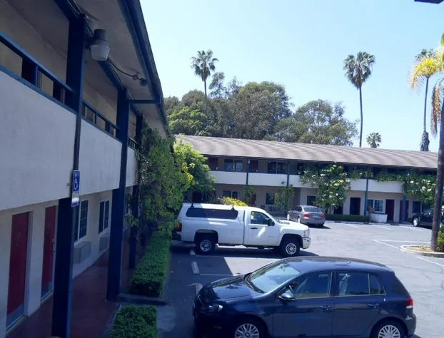 Rose Garden Inn hotel detail image 3