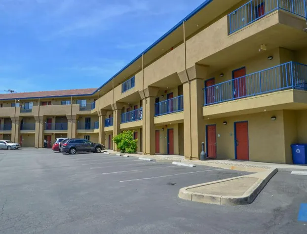 Ocean Pacific Lodge hotel detail image 2