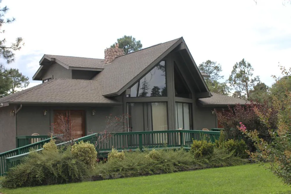 Majestic Mountain Inn hotel hero