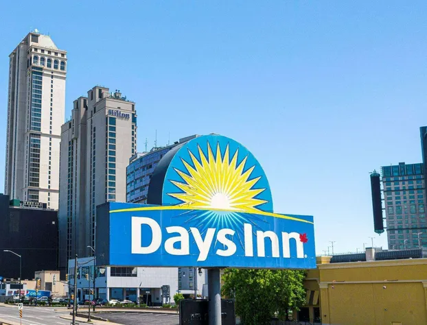 Days Inn by Wyndham Fallsview hotel detail image 1