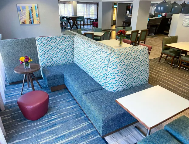 Hampton Inn Carlsbad-North San Diego County hotel detail image 3