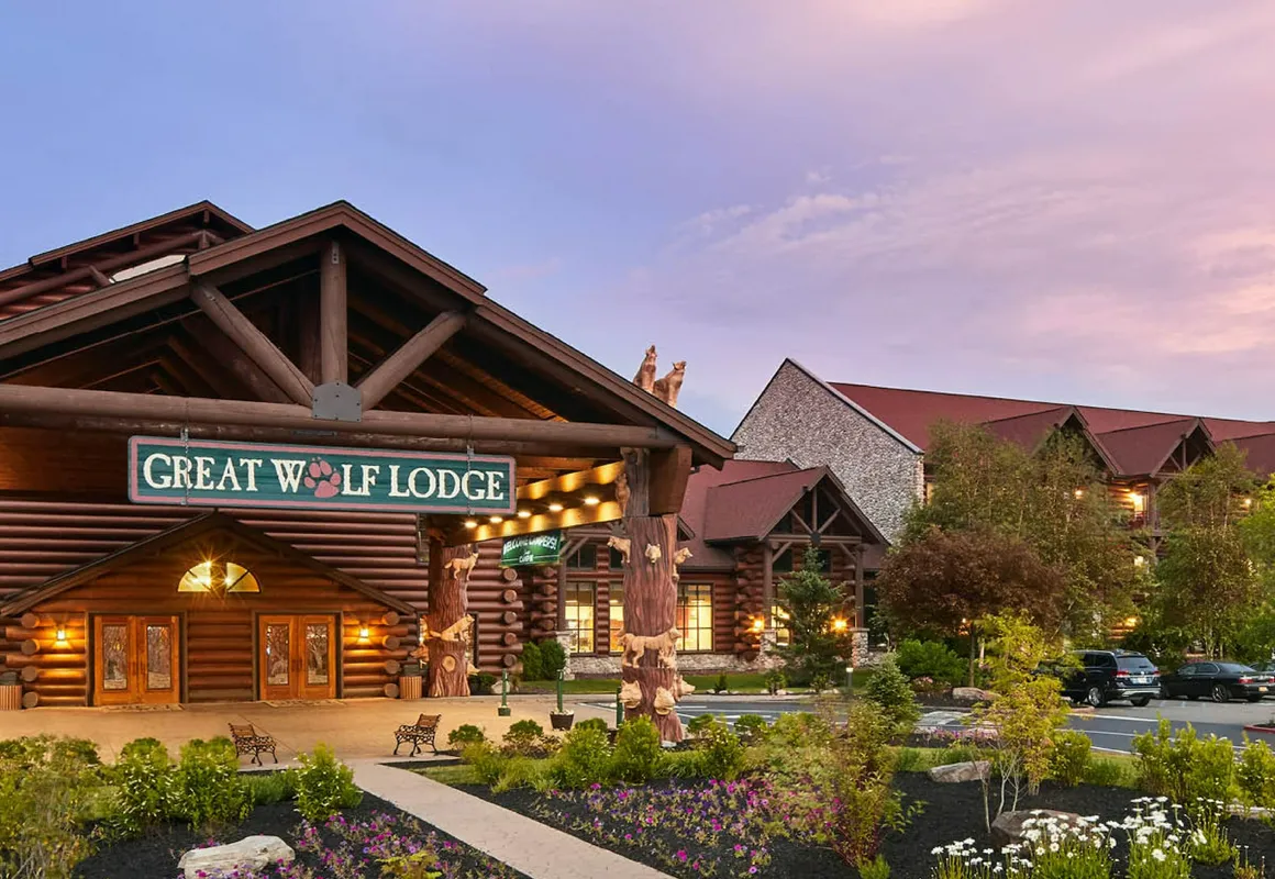 Great Wolf Lodge Pocono Mountains, PA hotel hero
