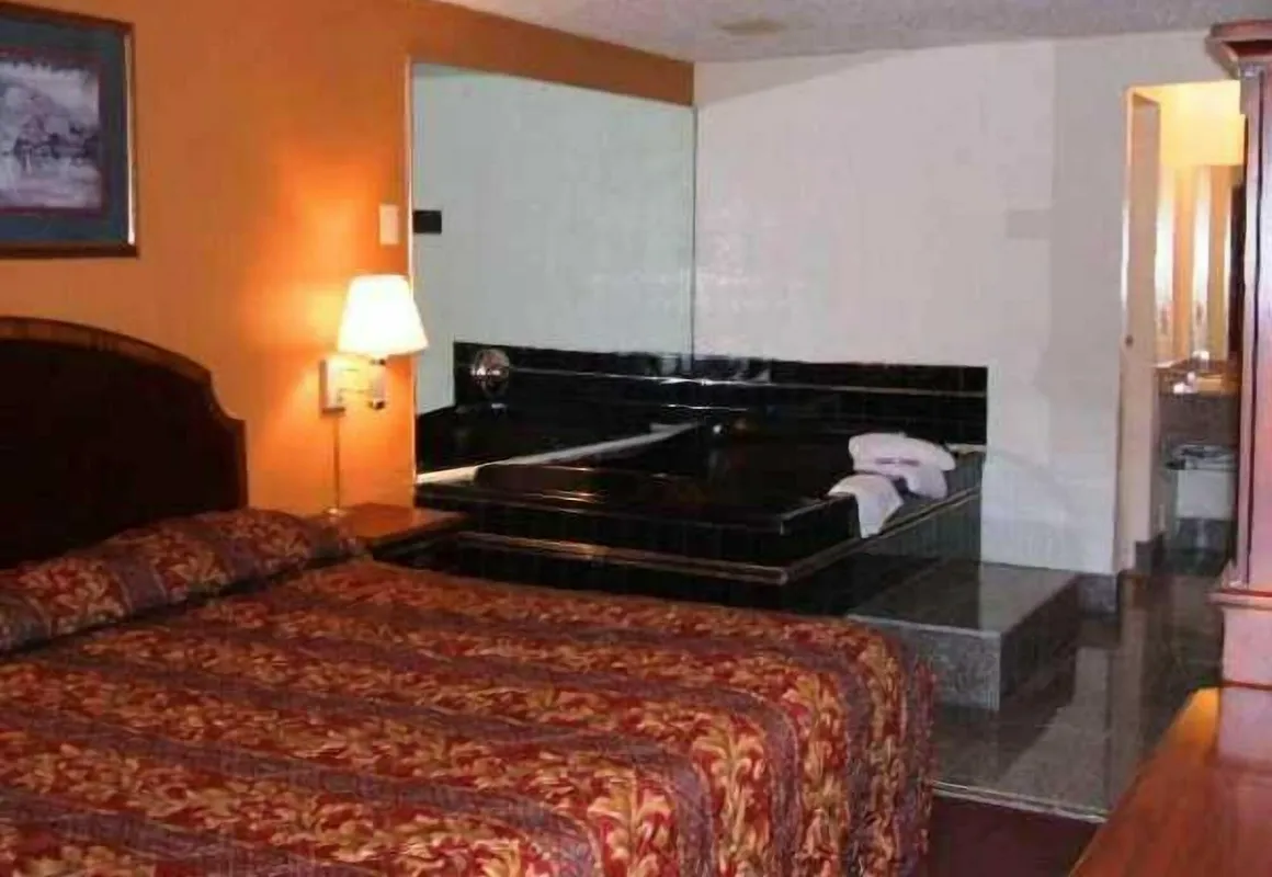 A Victory Inn And Suites Detroit hotel hero