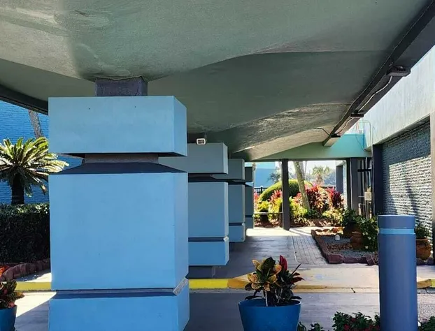 Quality Inn & Suites Gulf Breeze Bayside near Pensacola Beach hotel detail image 1