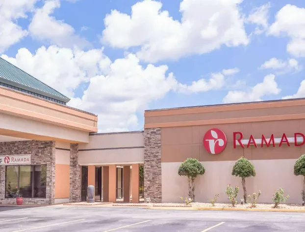 Ramada by Wyndham Macon hotel detail image 1