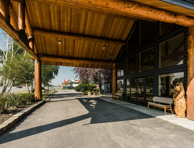 Wonderstone at Glacier hotel detail image 1