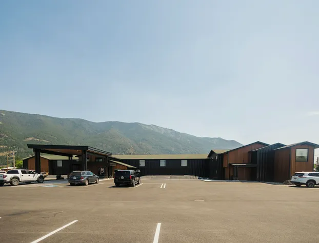 Wonderstone at Glacier hotel detail image 4