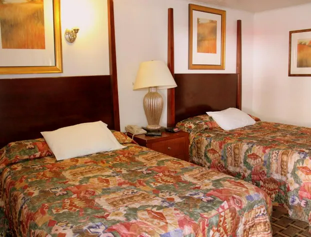 Executive Inn & Suites hotel detail image 4