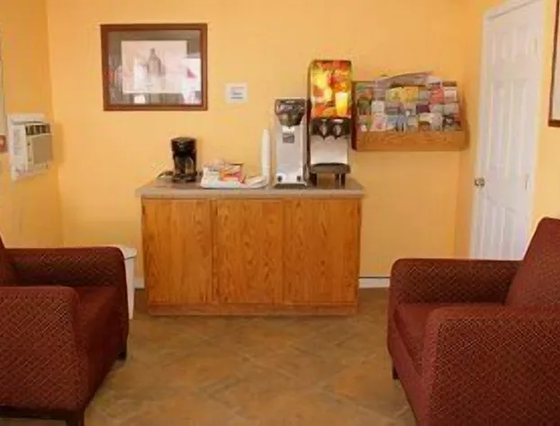 Executive Inn & Suites hotel detail image 3