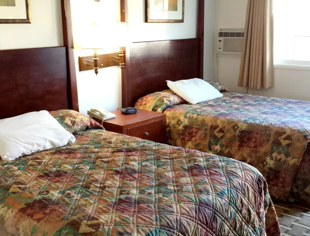 Executive Inn & Suites hotel detail image 4