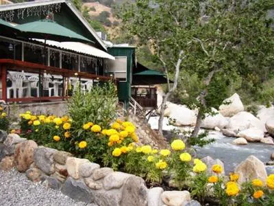 The Gateway Restaurant & Lodge hotel detail image 3