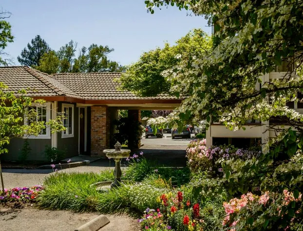 The Jack London Lodge hotel detail image 4