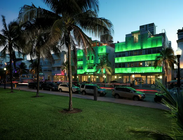 Hilton Grand Vacations Club McAlpin Ocean Plaza Miami hotel detail image 4