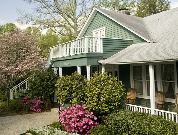 1906 Pine Crest Inn hotel detail image 4