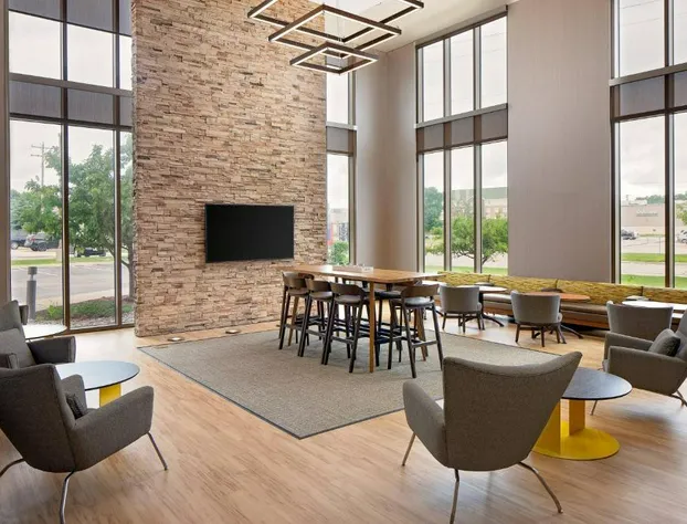 SpringHill Suites Green Bay hotel detail image 2