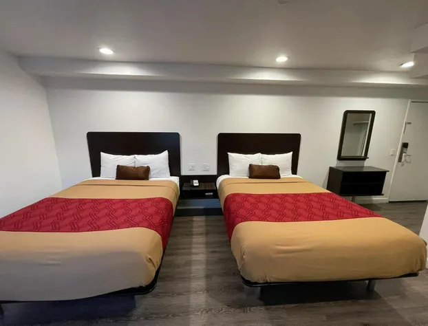 Claremont Lodge hotel detail image 4