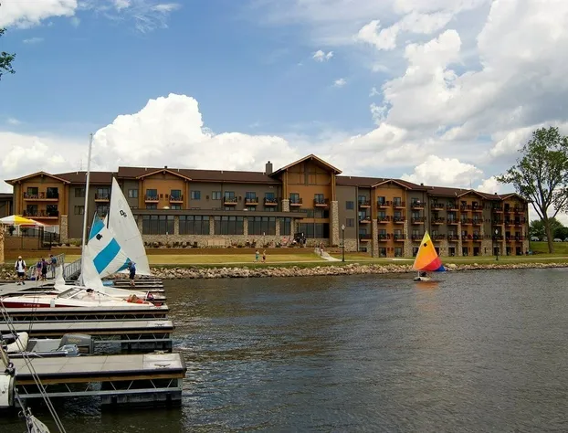 King's Pointe Waterpark Resort hotel detail image 1