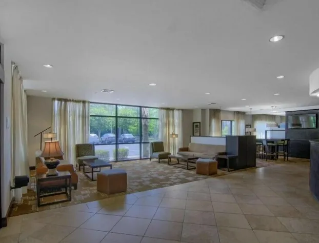 Comfort Suites Mobile-South Alabama University Area hotel detail image 1