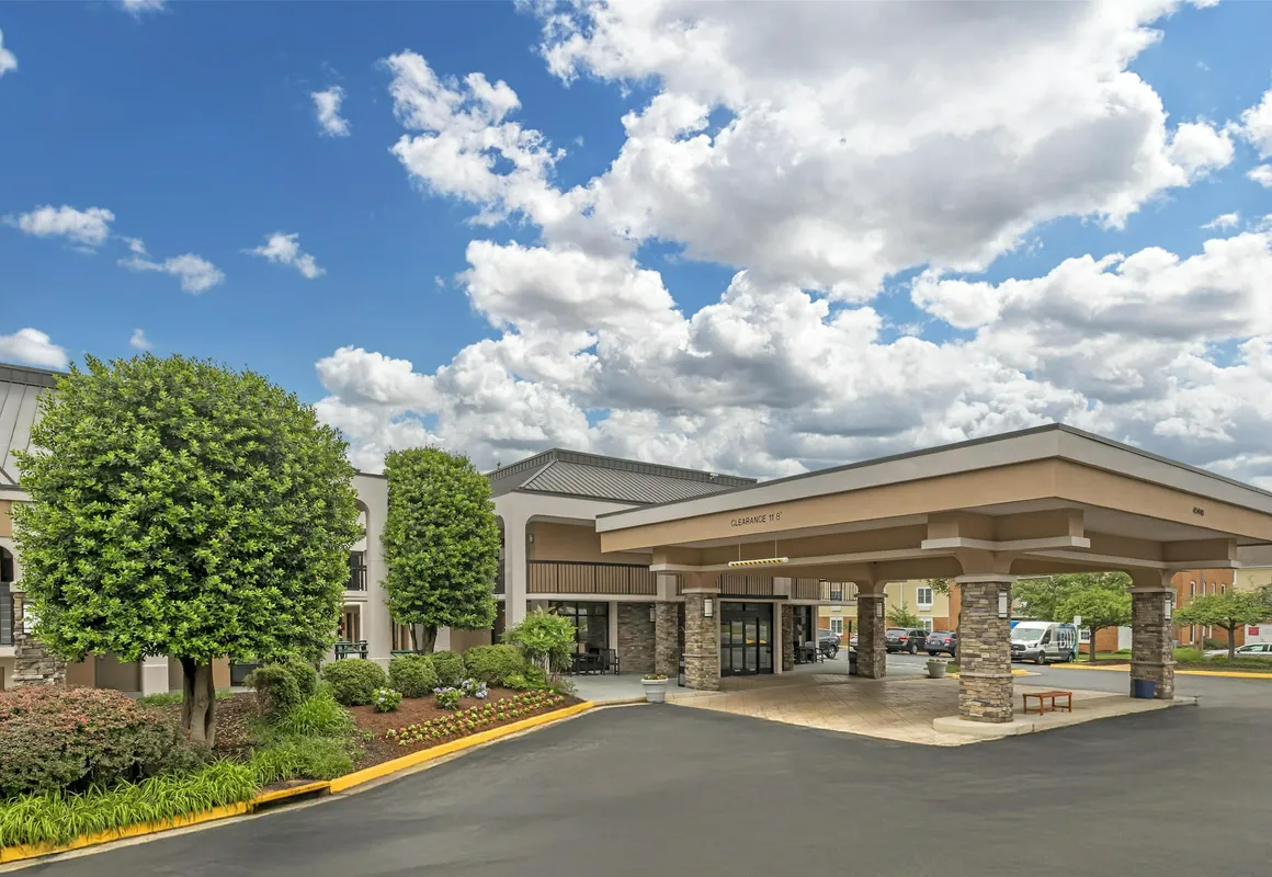 Best Western Dulles Airport Inn hotel hero