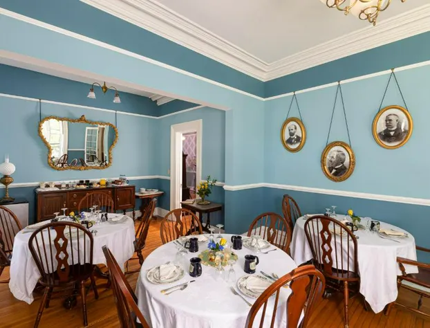 Rosemont Inn Bed & Breakfast hotel detail image 3