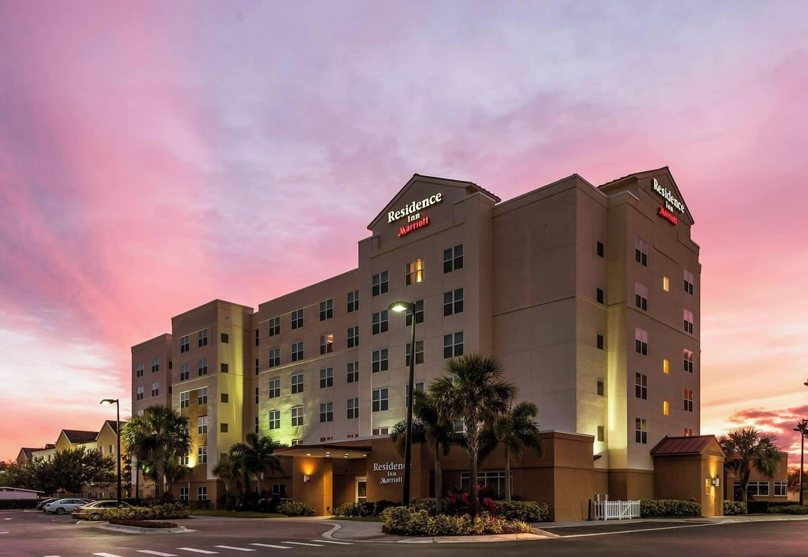 Residence Inn by Marriott Orlando Airport hotel hero